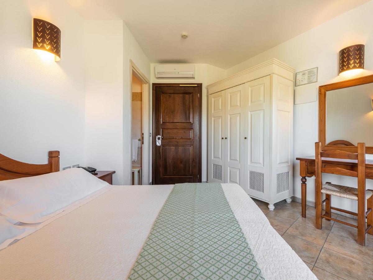 Hotel Raffael Villasimius Exterior photo